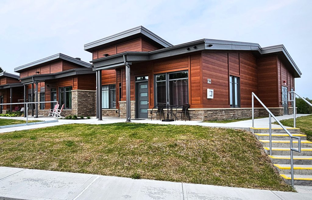 Pose de pierres Hans logements Rimouski